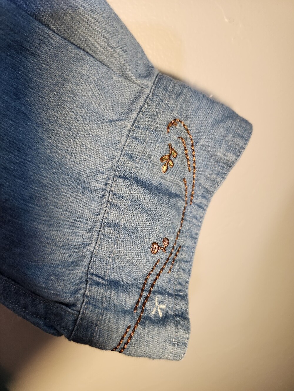 Disney Winnie the Pooh Denim Button-Up Shirt - Blue Vintage - Picture 4 of 9